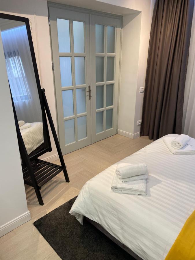 Luxury City Studios Куртя-де-Арджеш Экстерьер фото